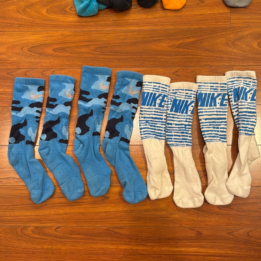 Nike kids medium socks